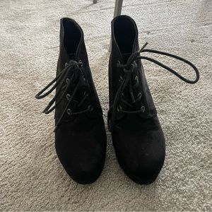 Black JustFab booties